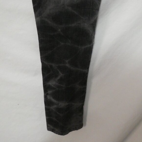 FOREVER 21 | size 29 | Chic Grey Tie-Dye Pants - Picture 16 of 16